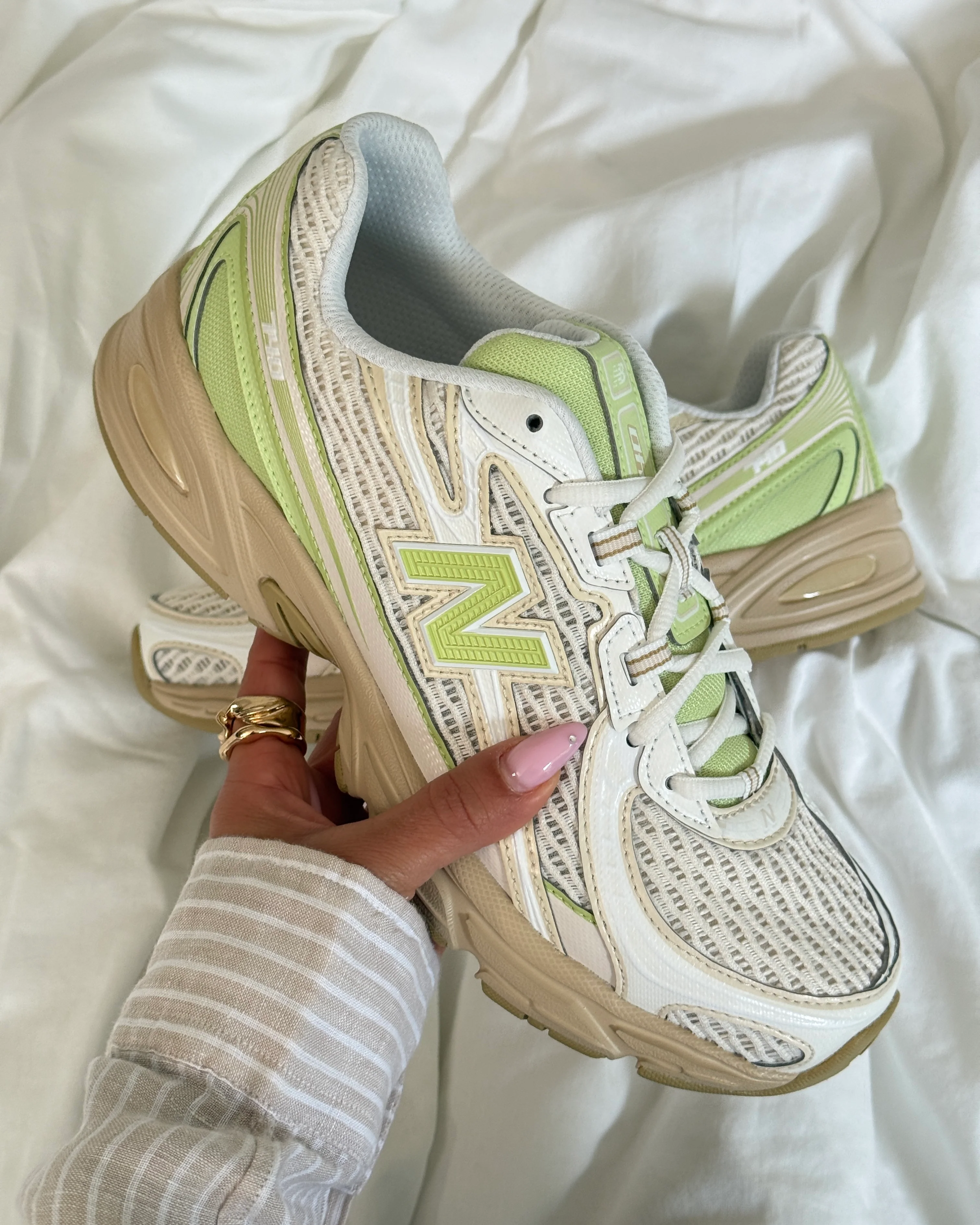 New Balance 740 - Image 3