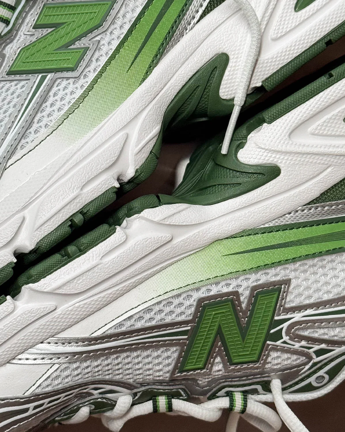 New Balance 740 - Image 3