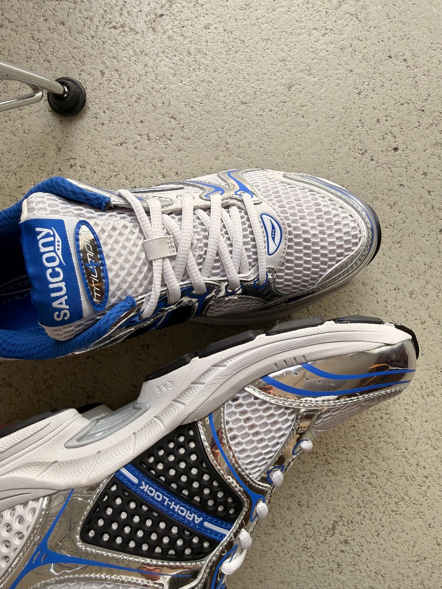 Saucony Pro Grid Triumph 4 - Image 8