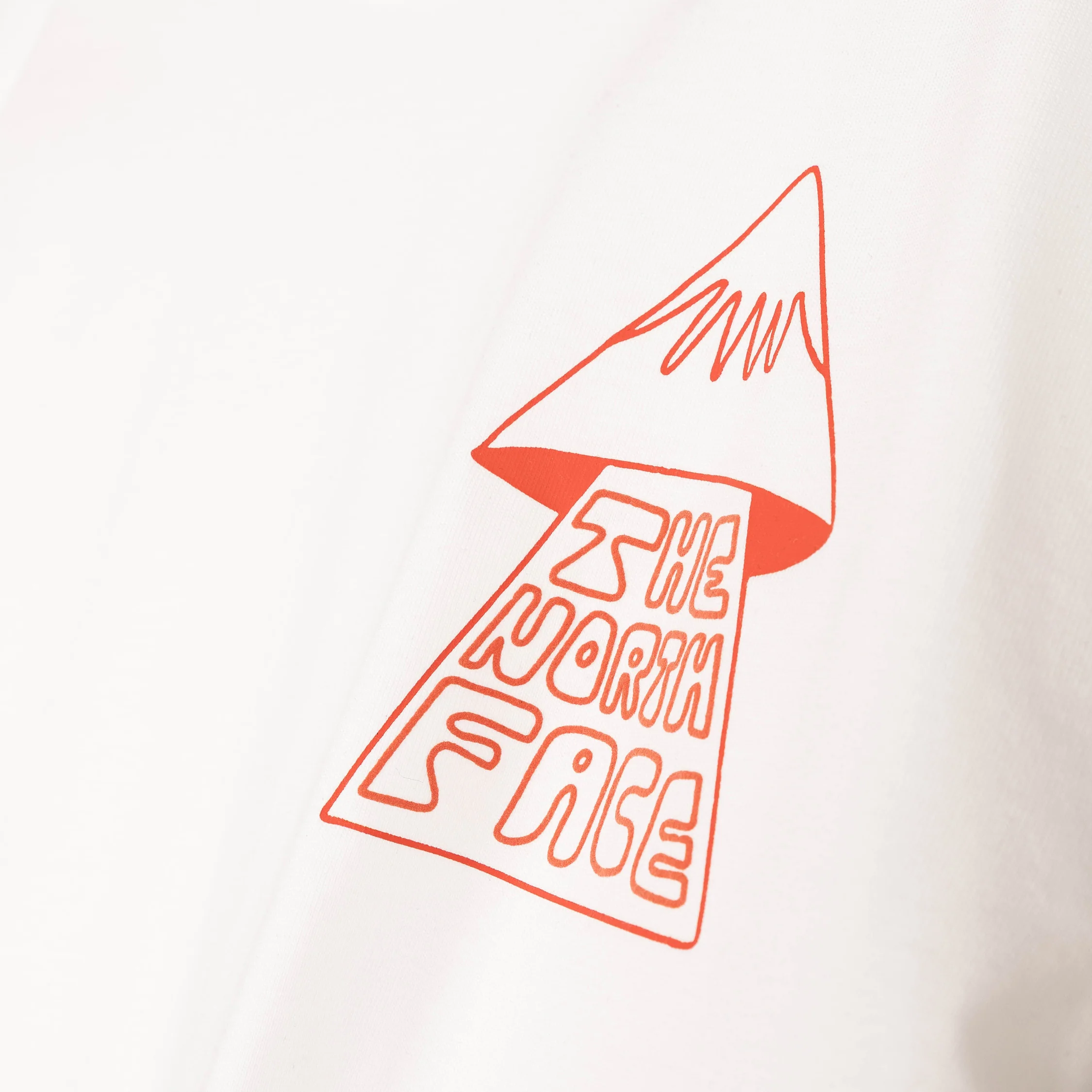 The North Face Mountain Play Relaxed Short Sleeve Tee - Image 4